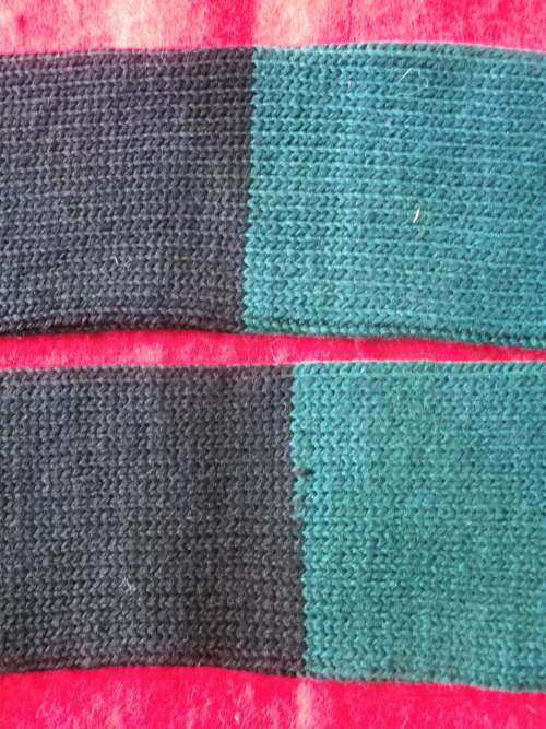 RHODESIAN AFRICAN RIFLES - PAIR HOSE TOPS - UNCOMMON     (3245)