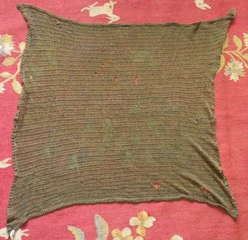 RHODESIAN ARMY ISSUED FACE VEIL - SIZE APPROX 58 X 64 CM -HAS MINOR HOLES SEE PICS   (3240)