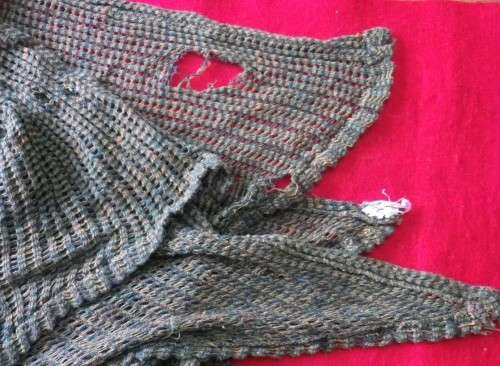 RHODESIAN ARMY ISSUED FACE VEIL - SIZE APPROX 58 X 64 CM -HAS MINOR HOLES SEE PICS   (3240)