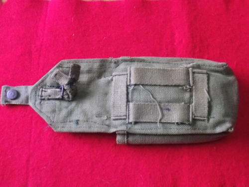 RHODESIAN ARMY - SINGLE AMMO POUCH + FN  FAL MAG - POUCH DATED 1977  (3241)