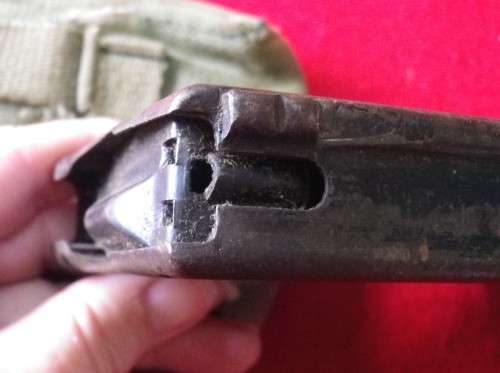 RHODESIAN ARMY - SINGLE AMMO POUCH + FN  FAL MAG - POUCH DATED 1977  (3241)