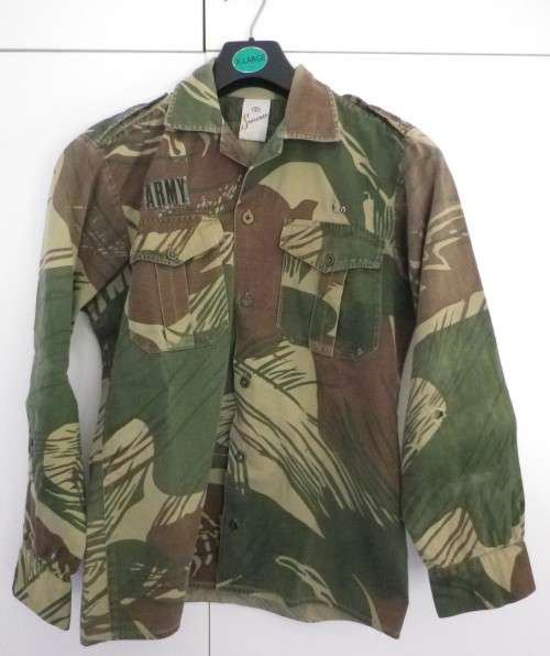 RHODESIAN ARMY L/ SLEEVE CAMO SHIRT - INNER SLEEVE 49CM/19.25" ARMPIT-ARMPIT 53CM/21" (3235)