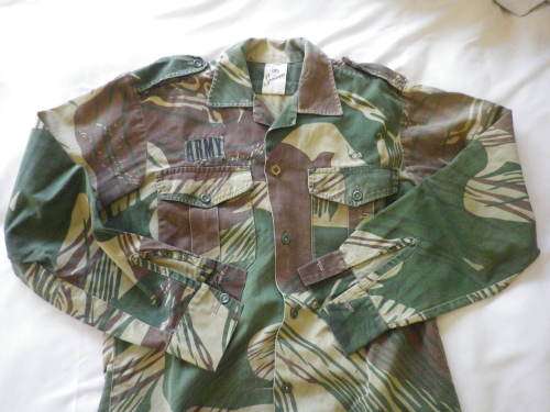 RHODESIAN ARMY L/ SLEEVE CAMO SHIRT - INNER SLEEVE 49CM/19.25" ARMPIT-ARMPIT 53CM/21" (3235)
