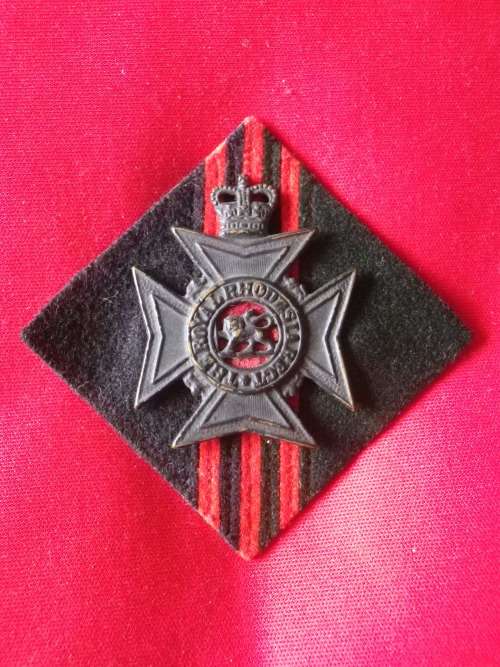 ROYAL RHODESIA REGIMENT QC BLACKENED BRASS CAP BADGE + ORIGINAL 3 BN BACKING - UNCOMMON     (60)