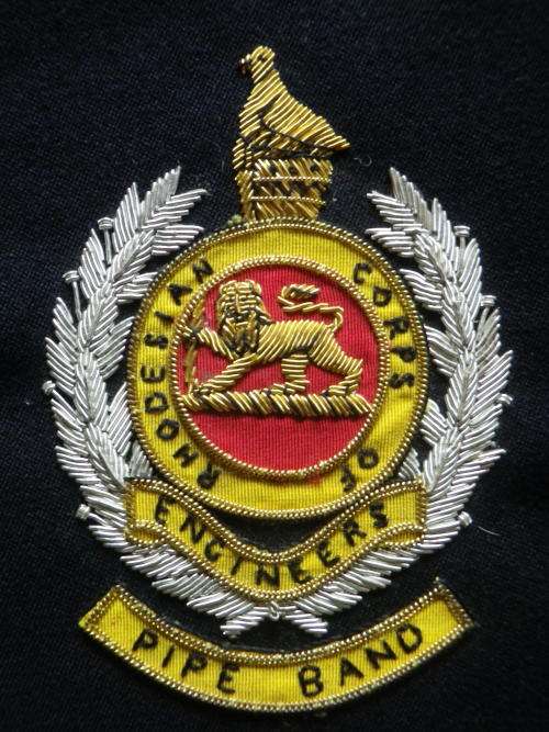 RHODESIAN ENGINEERS PIPE BAND BLAZER BADGE - UNCOMMON     (83)
