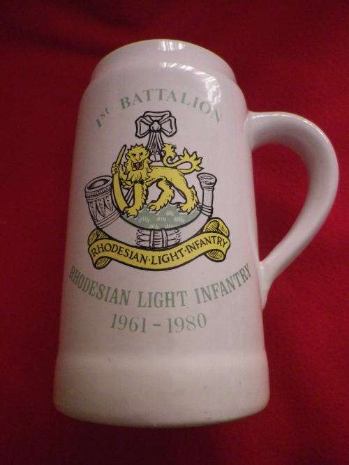 RHODESIAN LIGHT INFANTRY - BEER TANKARD - HAS ALL COMMANDOS + BASE GROUP 1980 - NORBEL     (3255)