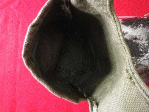 RHODESIAN ARMY WATER BOTTLE + POUCH + FIRE BUCKET    (5497)