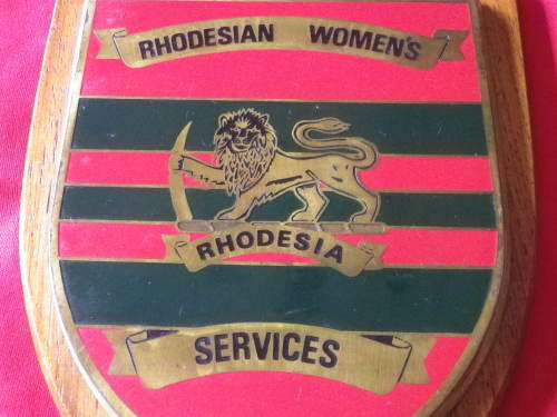 RHODESIAN WOMEN'S SERVICES PLAQUE     (5541)