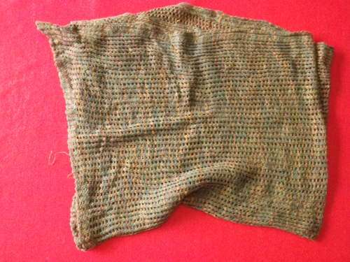 RHODESIAN ARMY ISSUE FACE VEIL - SIZE 60cm X 76cm   - HAS SMALL HOLE          (3320)