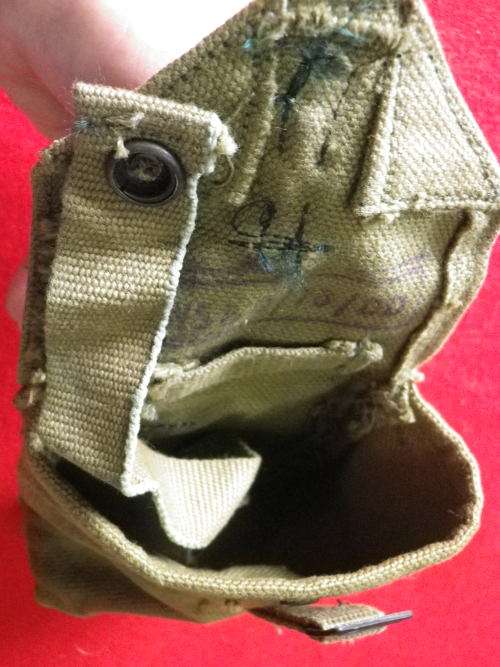 RHODESIAN ARMY - DOUBLE MAG POUCH - MADE WILLIAM SMITH & GOUROUCK - UNCOMMON - INSCRIBED   (5562)