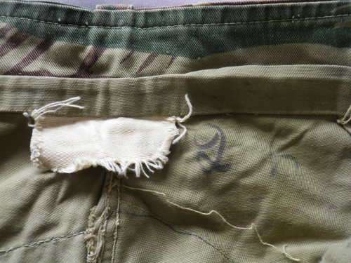 RHODESIAN ARMY -CAMO LONGS - INNER LEG 77cm / 30.25"  WAIST  83cm / 32.5"    (3314)