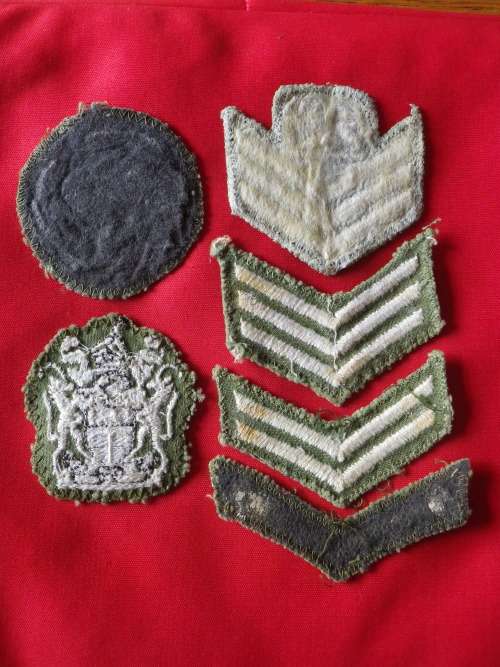 RHODESIAN ARMY SET OF COMBAT DRESS RANKS -  L/CPL, CPL, SGT, C/SGT, WO2, WO1              (3362)