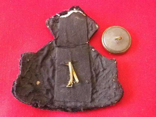 ROYAL ITALIAN NAVY - WW2 OFFICERS BULLION BADGE + BUTTON - OD 20mm        (5696)