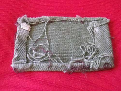 RHODESIAN ARMY - 2ND PATTERN BREAST BADGE    (3406)