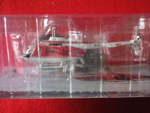 AMER COM COLL. - HELICOPTER MAG. #12 + BELL 206 JETRANGER DIE CAST MODEL 1:72  - AS NEW / UNOPENED