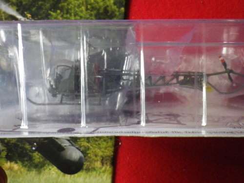 AMER COM COLL. - HELICOPTER MAG.ISSUE  #21 + BELL SIOUX    DIE CAST MODEL 1:72  - AS NEW / UNOPENED