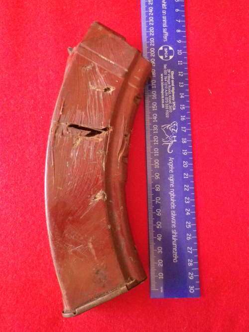 RHODESIAN WAR PICKUP - AKM BAKELITE MAG - MINOR DAMAGE -   (6049)