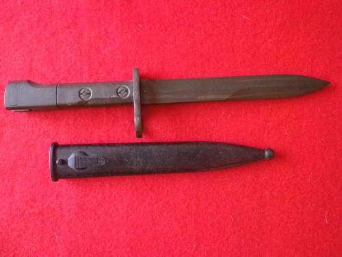 SA SI UZI BAYONET + METAL SCABBARD - UNCOMMON - AS USED IN RHODESIAN BUSH WAR  (6074)