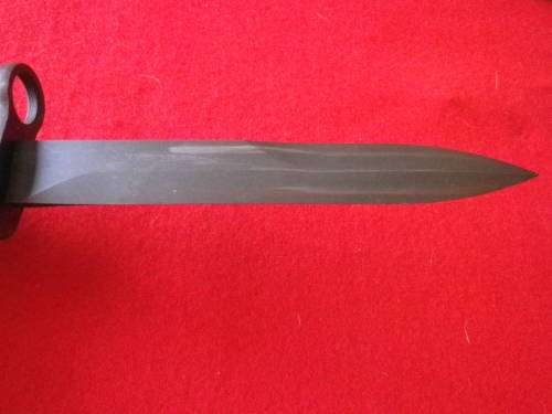 SA SI UZI BAYONET + METAL SCABBARD - UNCOMMON - AS USED IN RHODESIAN BUSH WAR  (6074)