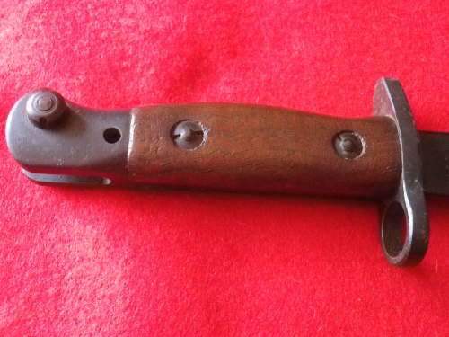 BRITISH P1907 RHODESIAN ARMY ISSUED BAYONET MADE BY CHAPMAN + SCABBARD + FROG - SEE MORE BELOW(3509)
