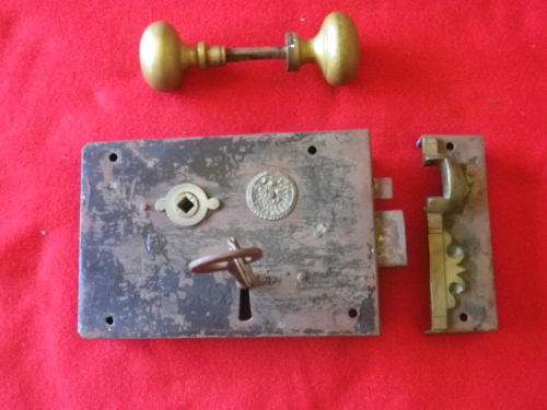 EARLY 18TH CENTURY WORKING RIM LOCK SET (LIFT UP)  INC. ORIGINAL KEY + ORIGINAL LH STAPLE  -  RARE