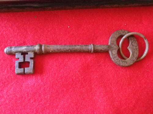 EARLY 18TH CENTURY WORKING RIM LOCK SET (LIFT UP)  INC. ORIGINAL KEY + ORIGINAL LH STAPLE  -  RARE