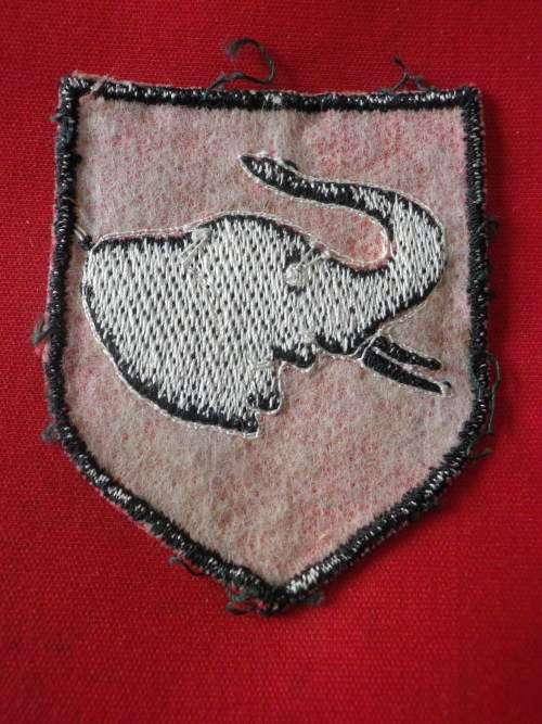 RHODESIAN ARMY - 1 BRIGADE (MATABELELAND) EMBROIDERED SHOULDER PATCH    (6261)