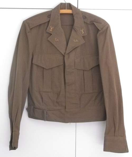 SADF - EARLY KHAKI "BUNNY"  COMBAT JACKET - SA INFANTRY INSIGNIA -SIZES BELOW    (4185)