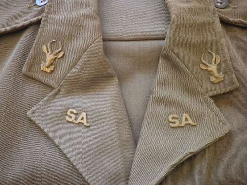 SADF - EARLY KHAKI "BUNNY"  COMBAT JACKET - SA INFANTRY INSIGNIA -SIZES BELOW    (4185)