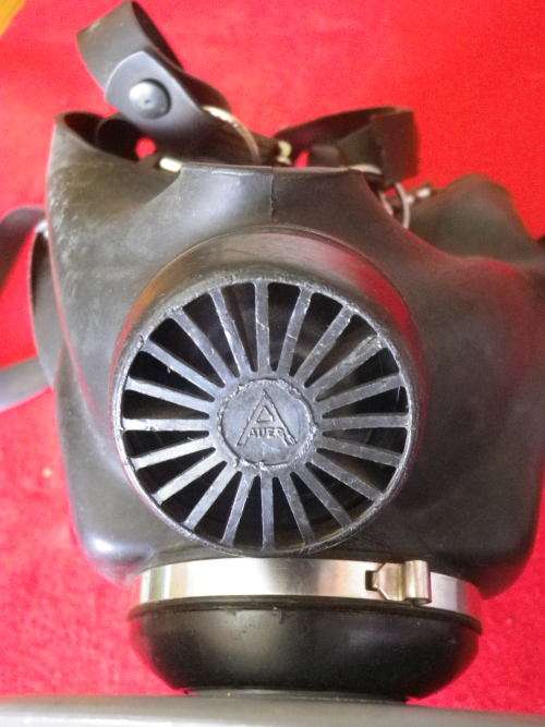 SADF - GAS MASK "FULL VISION" + FILTER    (4190)