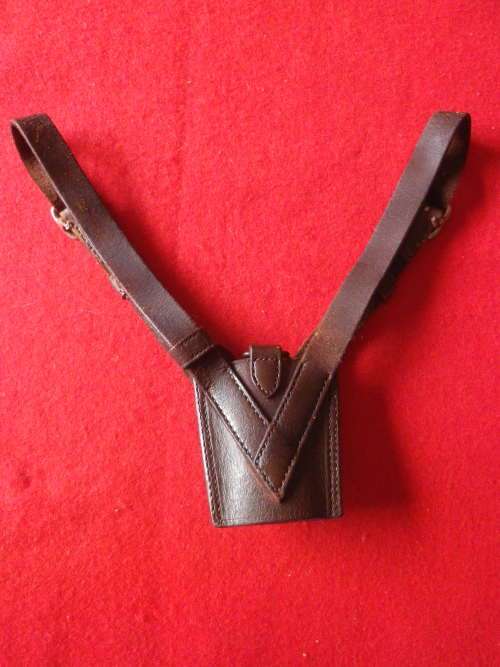 RHODESIA COLONIAL - BROWN LEATHER SWORD FROG.      (4220)
