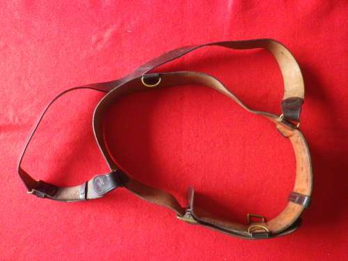 RHODESIAN ARMY -   SAM BROWNE BLACK LEATHER OFFICERS BELT- USED RAR / RLI / SAS               (4219)