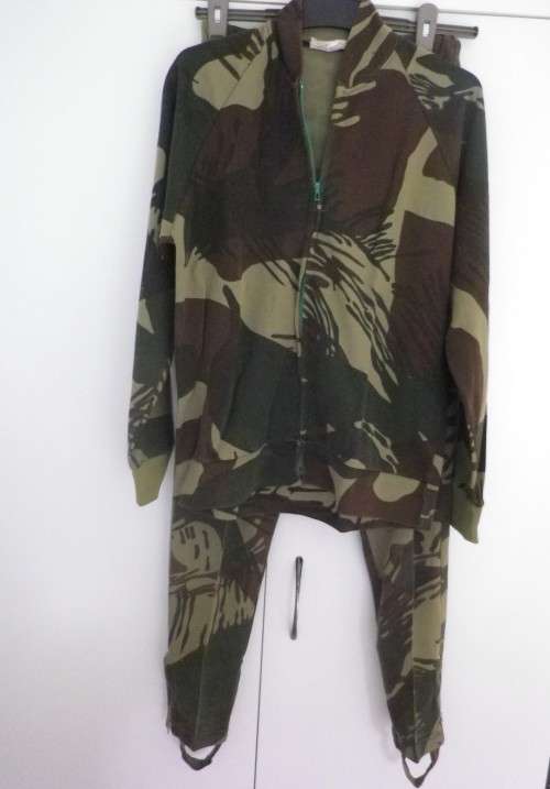 RHODESIAN CAMMO 2 PIECE TRACKSUIT - MADE SPRINTER - SIZE M - SCARCE - GOOD CONDITION (4196)