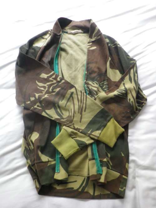 RHODESIAN CAMMO 2 PIECE TRACKSUIT - MADE SPRINTER - SIZE M - SCARCE - GOOD CONDITION (4196)
