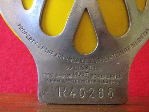 RHODESIAN AA CAR BADGE -  CIRCA 1950/60'S - SCREWED ON WOODEN PLINTH    (2237)