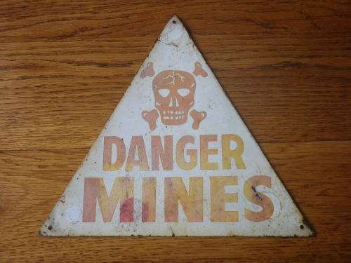 RHODESIAN -  MINEFIELD DANGER SIGN - FROM VICTORIA FALLS CORDON SANITAIRE    (2245)