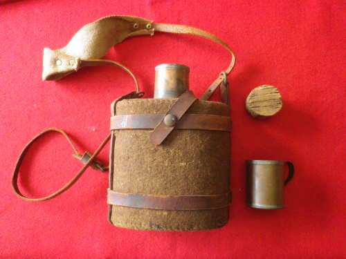 RHODESIAN WW2 MEDICS WATER BOTTLE WITH ORIGINAL COPPER CUP - SCARCE SEE BELOW     (2241)