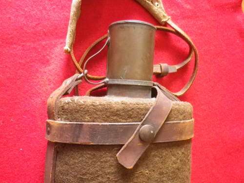 RHODESIAN WW2 MEDICS WATER BOTTLE WITH ORIGINAL COPPER CUP - SCARCE SEE BELOW     (2241)