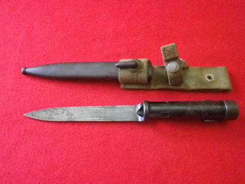 SA / RHODESIA -   R1 / FN BAYONET (BELGIAN MADE)  + PLASTIC SCABBARD, + FROG         (4286)