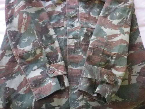 SADF - 32 BATTALION SUMMER PATT. CAMO JACKET + DRAWSTRING  - SCARCE-  SIZE M.                 (6679)