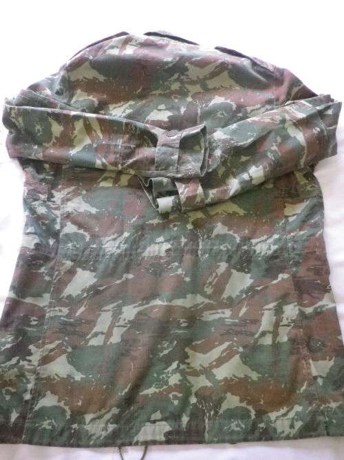 SADF - 32 BATTALION SUMMER PATT. CAMO JACKET + DRAWSTRING  - SCARCE-  SIZE M.                 (6679)