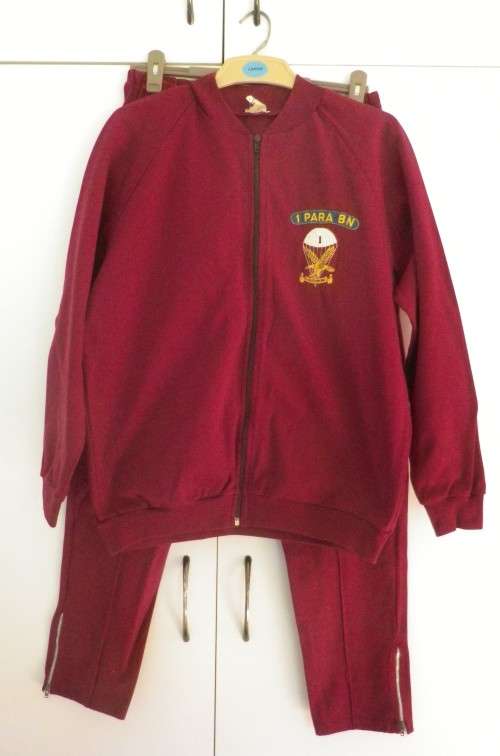 SADF - 1 PARACHUTE BATTALION TRACK SUIT - MADE TRACK KING - SIZE XL- INSCRIBED   (6719)