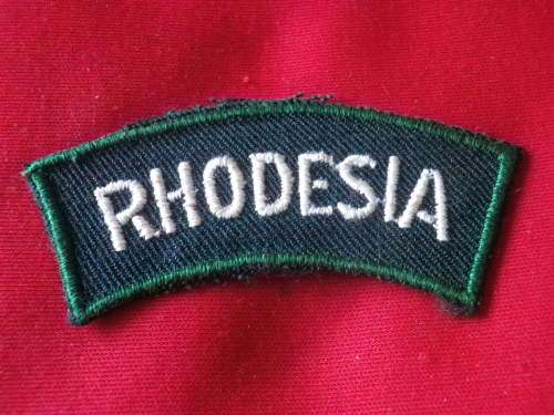 RHODESIAN ARMY - 2ND PATTERN SHOULDER TITLE FOR "GREENS"    (2304)
