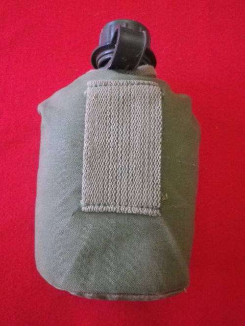RHODESIAN ARMY ISSUE WATER BOTTLE + POUCH - GOOD CONDITION    (6809)