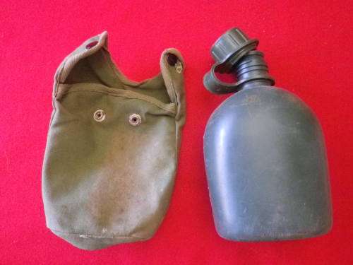 RHODESIAN ARMY ISSUE WATER BOTTLE + POUCH - GOOD CONDITION    (6809)