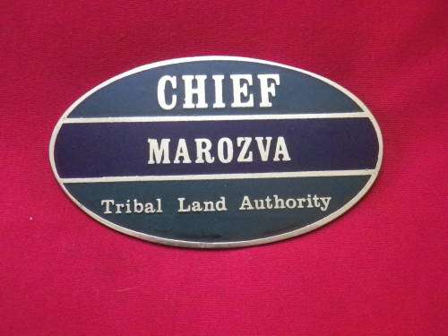 RHODESIA - INTERNAL AFFAIRS - CHIEFS BRASS + ENAMEL BREAST BADGE - 1 LUG MISSING   (2315)