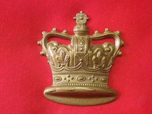 GREAT BRITAIN - QVC BRASS BADGE - POSSIBLY FOR HELMET 4 PRONGS CUT OFF WIDTH 51mm HEIGHT 56mm (2312)