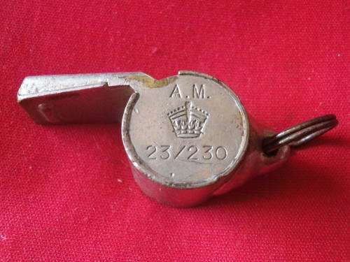 RAF WW2 DITCHING WHISTLE, AS ISSUED BY AIR MINISTRY -  ATTACHED TO AIRMEN'S JACKET COLLAR (6877)