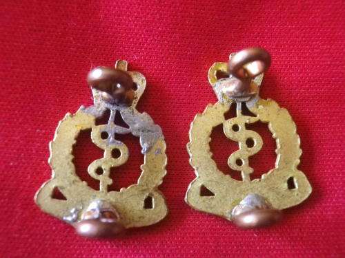 RHODESIA & NYASALAND ARMY MEDICAL CORP. OFFICERS PAIR COLLAR BADGES           (6976)