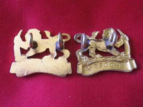 RHODESIAN STAFF CORPS - FACING PAIR GOLD ANODISED COLLAR BADGES      (6973)